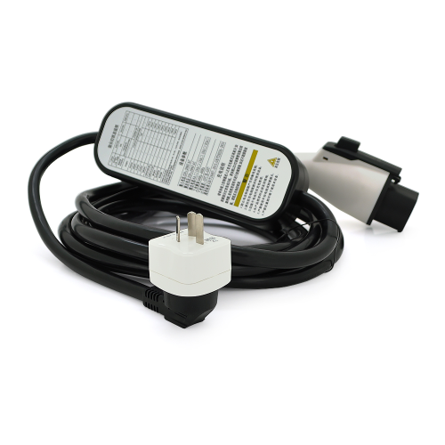 Зарядний пристрій для електромобіля DC: 220V / 16A, довжина кабелю 5m, IP67, роз&apos;єм GB / T, LED-індикація