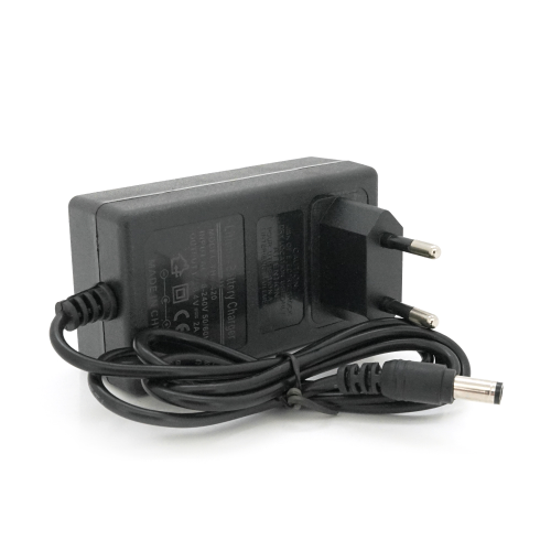 Зарядний пристрій для акумуляторів Li-ion 8.4V2A,штекер 5,5х2,5мм,BOX