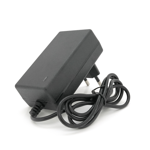 Зарядний пристрій для акумуляторів Li-ion 8.4V2A,штекер 5,5х2,5мм,BOX