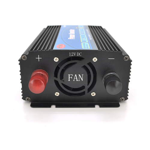 Інвертор напруги Wm-4000(2400Вт), 12 / 220 з апроксимованою синусоїдою, 1 універсальна розетка+USB, клемми