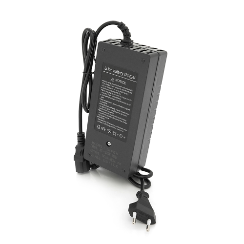 Зарядний пристрій акумуляторів Li-ion 16.8V, 5A, , роз&apos;єм Triangle plug (T-tipe / IEC / C13 N+L-), LED-індикація