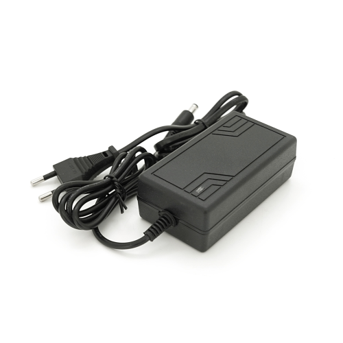 Зарядний пристрій для акумуляторів LiFePO4 12V(14,6V),4S,1,5A, штекер 5.5*2.5, з індикацією