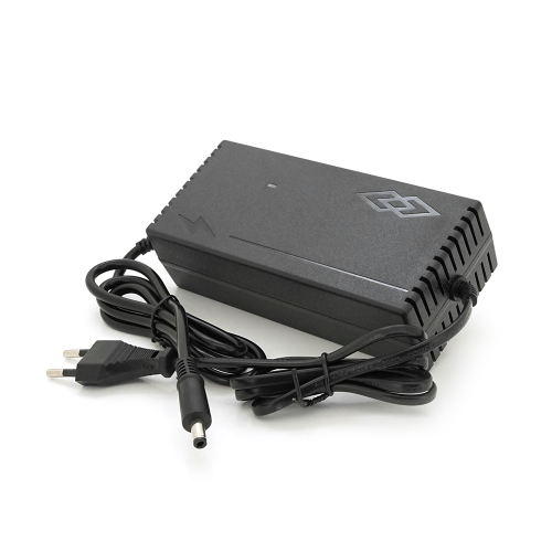 Зарядний пристрій для акумуляторів Li-ion 12V (12,6V),3S,10A, штекер 5,5х2,5мм, індикація