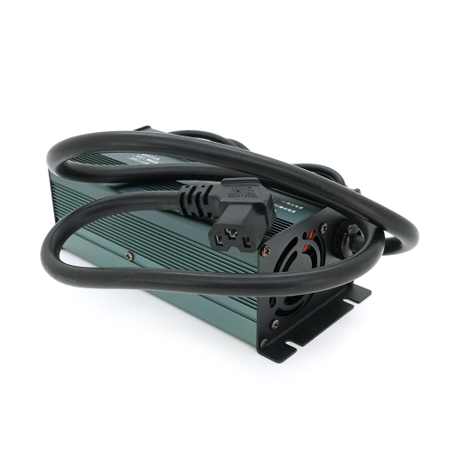 Зарядний пристрій для акумуляторів LiFePo4 24V(29,2V),8S,15A, штекер Triangle plug (T-tipe / C13 / IEC). 173*90*60mm