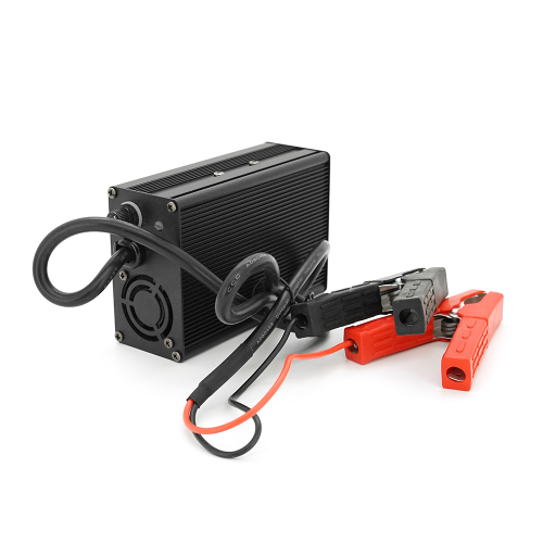 Зарядний пристрій для акумуляторів Li-ion 25,2V,6S,10A, + крокодили, індикація,135х90х50mm