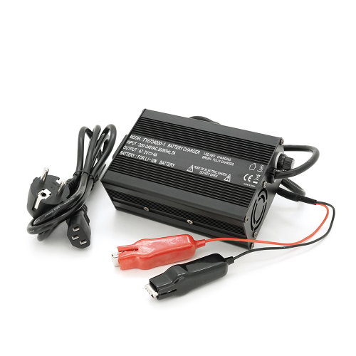 Зарядний пристрій для акумуляторів Li-ion 67.2V4A+ крокодили 135x90x50mm