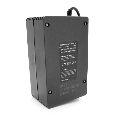 Зарядний пристрій для акумуляторів Li-ion 67,2V,16S,8A,600W, штекер Triangle plug (T-tipe / IEC / C13 N+L-) індикація, 220х122х86mm, 1.5kg