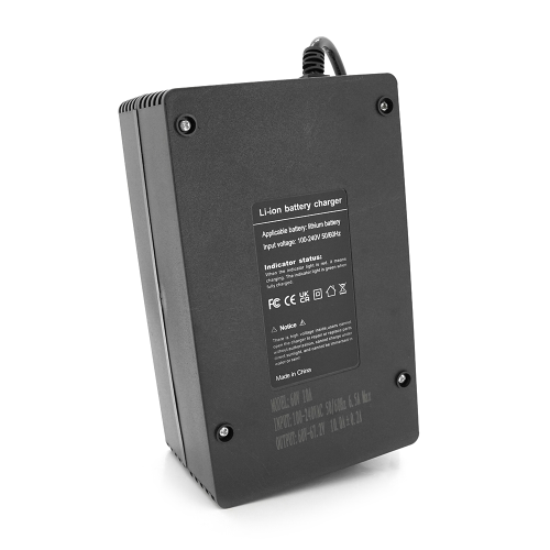 Зарядний пристрій для акумуляторів Li-ion 67,2V,16S,10A,750W, штекер Triangle plug (T-tipe / IEC / C13 N+L-) індикація, 220х122х86mm, 1.5kg