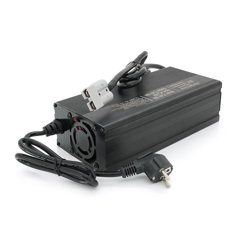 Зарядний пристрій для акумуляторів Li-ion 60V(71,4V),17S,25-30A, раз&apos;єм anderson. 185x88x60mm 1,2 кг