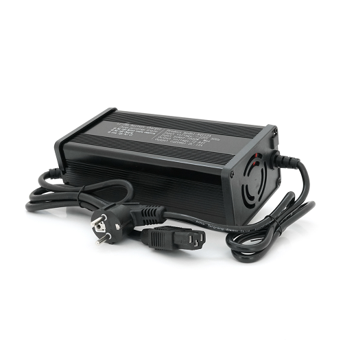 Зарядний пристрій для акумуляторів Li-ion 72V(84V),20S,12A, штекер Triangle plug (T-tipe / IEC / C13 N+L-), 185x88x60mm