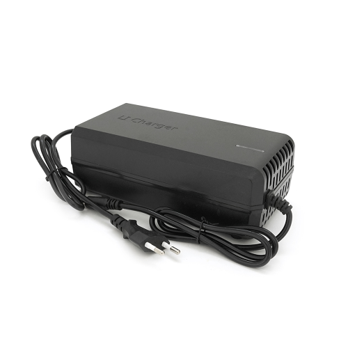 Зарядний пристрій Jinyi для акумуляторів Li-ion 60V5A(67,2V),16S,штекер 5.5*2.5,з індикацією,BOX