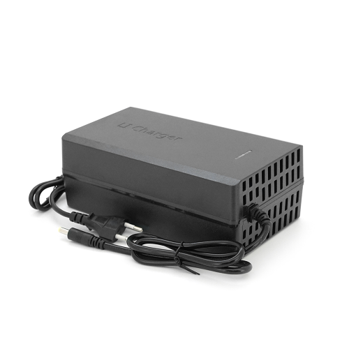 Зарядний пристрій для акумуляторів Li-ion 60V(71,4V),17S,8A,650W, штекер 5.5*2.5,з індикацією,BOX