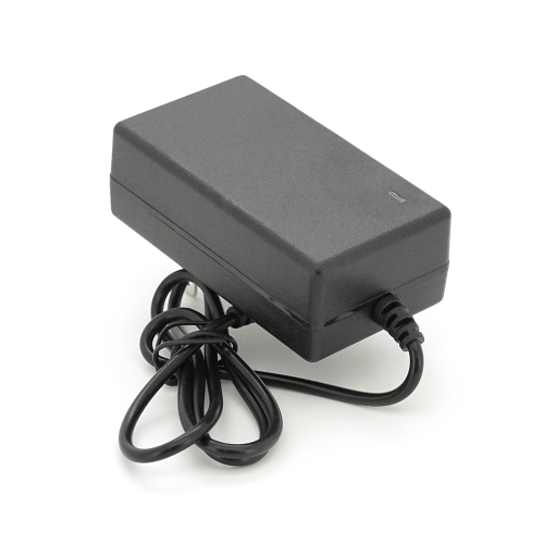 Зарядний пристрій для акумуляторів Li-ion 21V,5S,2A,штекер 5,5х2,1мм,LED-індикація + перехідник