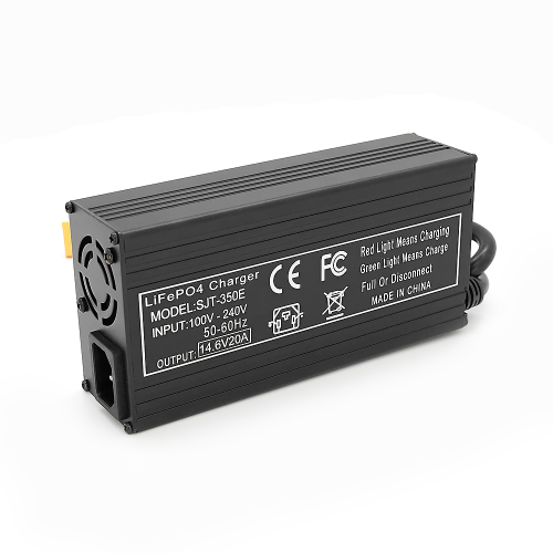 Зарядний пристрій акумуляторів LiFePO4 12V (14.6V), 4S,20A, штекер XT-90, с индикацией