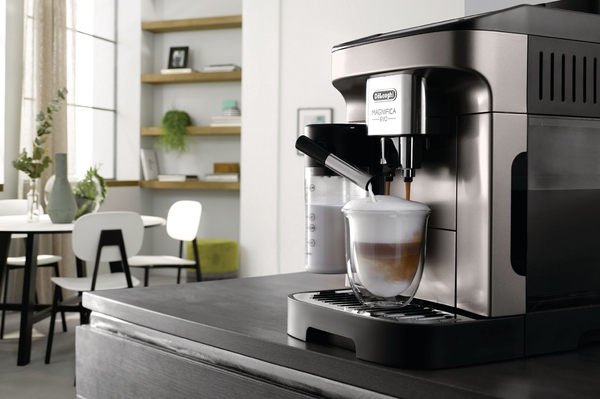 Кавомашина Delonghi Magnifica Evo, 1.8л, зерно+мелена, автомат.капуч, дисплей, авторецептів -7, графіт