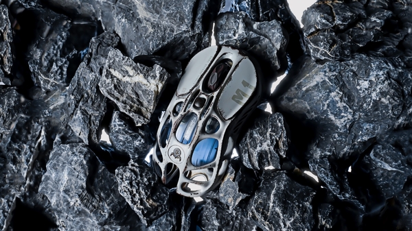 Миша GravaStar Mercury M1 Pro, magnesium alloy body, BT/WL/USB-A, 4K, RGB, Battle-Worn