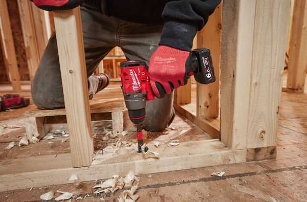Набір із двох акумуляторних інструментів Milwaukee M12 FPP2A2-402X шурупокрут-дриль M12 FPD2-0 гвинтоверт M12 FID2-0 акб М12 2х4А·год ЗП C12C кейс