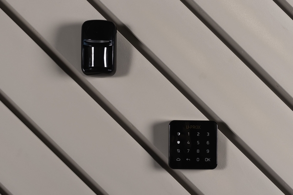 Датчик руху та розбиття скла U-Prox PIR Combi Black, бездротовий, чорний