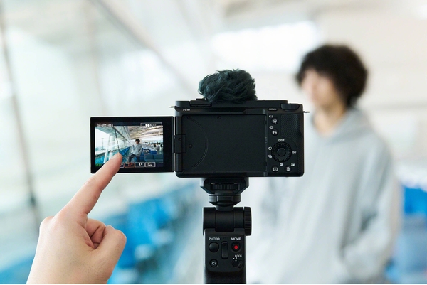 Цифровая фотокамера Sony Alpha ZV-E1 + 28-60mm Kit Black (ZVE1LB.CEC)