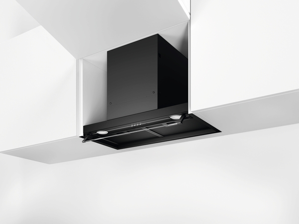 Витяжка Electrolux вбудована, 60см, 600м.куб/год., чорний