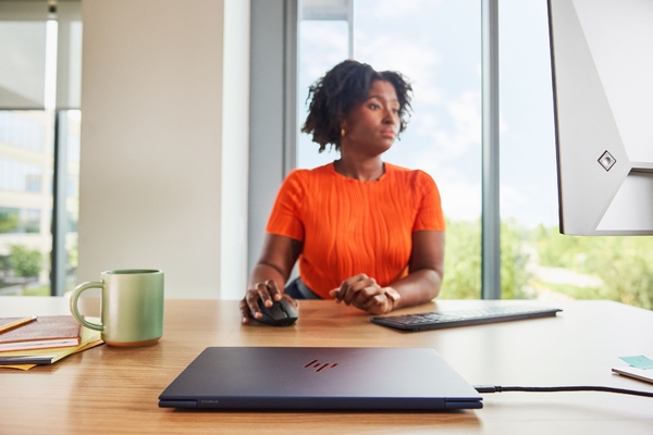 Ноутбук HP EliteBook Ultra G1i (B66V4AT) Blue