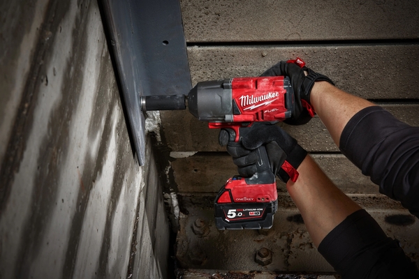 Гайковерт ударний акумуляторний Milwaukee M18 FUEL ONEFHIWF34-0 18В АКБ 1х5А·год 2034Нм 0-1800об/хв 3/4" 3.5кг без ЗП