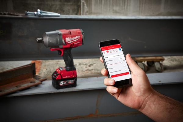 Гайковерт ударний акумуляторний Milwaukee M18 FUEL ONEFHIWF34-0 18В АКБ 1х5А·год 2034Нм 0-1800об/хв 3/4" 3.5кг без ЗП