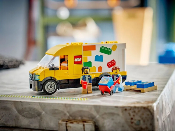 Конструктор LEGO City Фургон LEGO