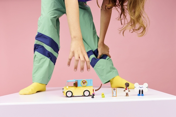 Термос Merlion з нержавіючої сталі, з ситечком, чашкою та ручкою для перенесення, об'єм 600 мл.,чорний