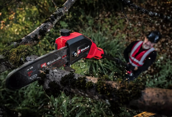 Висоторіз ланцюговий акумуляторний Einhell Professional GP-LC 18/20 Li T BL-Solo 18В шина 20см 7м/с штанга 174-250см 3.73кг без АКБ та ЗП