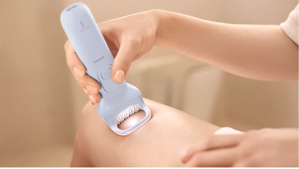 Епілятор Philips Series 8000 дисковий, аккумул., пінцет.-32, волог.+сух., насадок-4, чохол біло-голубий