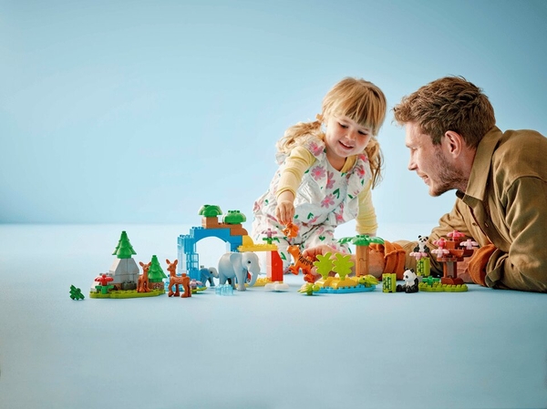 Конструктор LEGO DUPLO Town Сімейства диких тварин 3-в-1